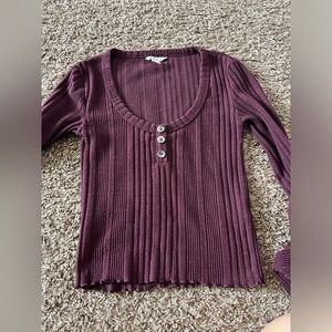 People button cropped shirt